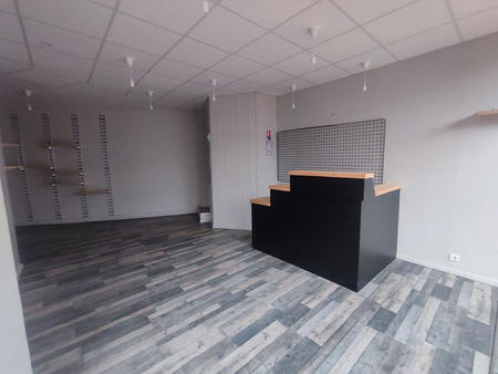 vente bureaux et commerces à saint-jean-de-monts (85160) : à vendre / 50m² saint-jean-de-m