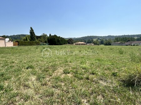 terrain de 2 394 m² à grignols