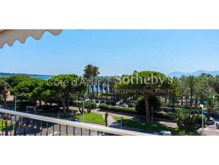 appartement avec terrasse en bord de mer cannes (06)