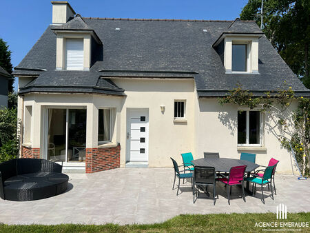 a vendre à dinard  quartier de la ville mauny  maison 100 83 m²  4 chambres dont 1 au rdc