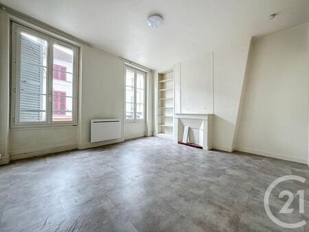 appartement f1 à louer - 1 pièce - 24 84 m2 - melun - 77 - ile-de-france