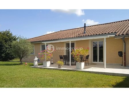 saint-just-chaleyssin  maison de plain pied de 110m² sur une belle parcelle de 1065m² prix