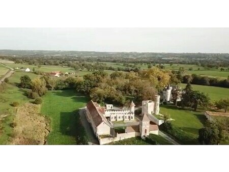 château à vendre à montluçon