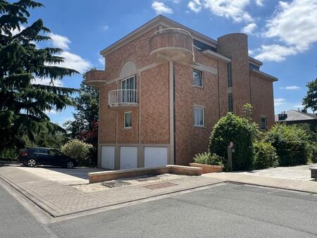 immeuble de 5 appartements et garages - petit-enghien