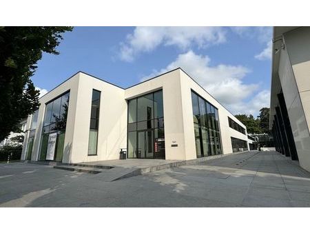 bureaux à louer dans le bâtiment westrem à gand.