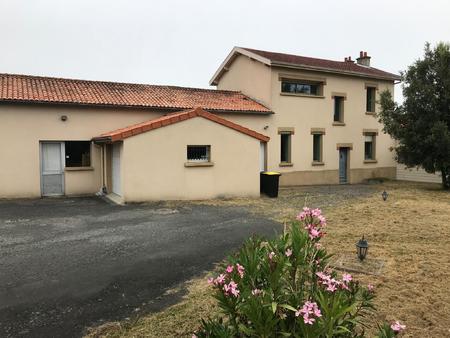 vente maison à bressuire (79300) : à vendre / 142m² bressuire