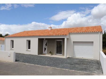 villa 4 pièces 75 m²