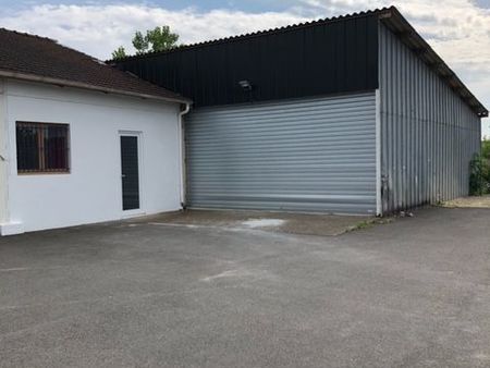 location entrepot 200 m²