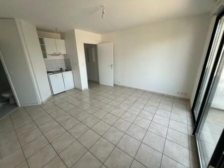 appartement de type t1 bis - onet-le-chateau