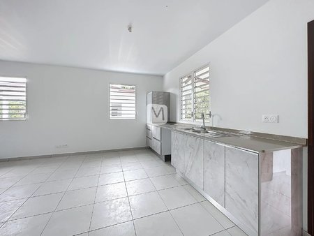 dpt (guyane)   à louer cayenne maison individuelle t3 de 67 m2 plain-pied