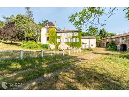 vente maison 9 pièces 273 m² régnié-durette (69430)