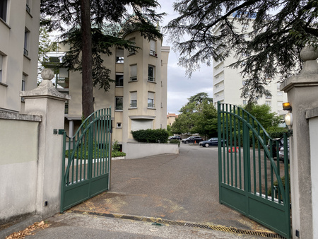 bel appartement t2 valence dans résidence de standing