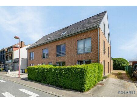 1 slpk appartement met voortuin en garage