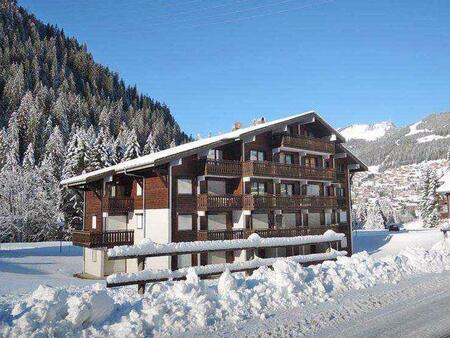 appartement de deux chambres avec garage à châtel linga