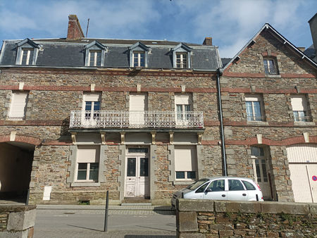 maison 22 pièces - 550m²