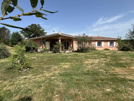 villa de 135 m² avec 2011 m² de terrain