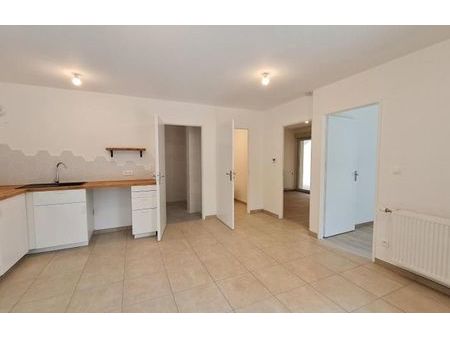 location appartement 3 pièces 55 m² ternay (69360)