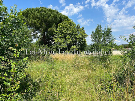 -vic le fesc - terrain constructible de 349m2 env.