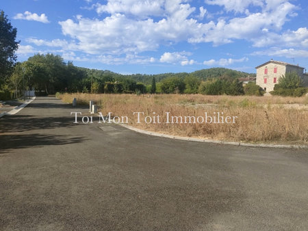 saint theodorit - terrain constructible 602m2