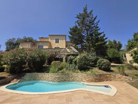 saint-privat-des-vieux maison offrant de beaux volumes avec vue dégagée