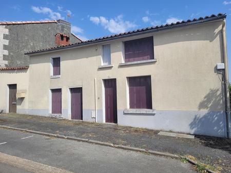 vente maison à pissotte (85200) : à vendre / 150m² pissotte