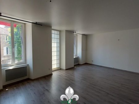 location appartement 4 pièces 100.36 m²