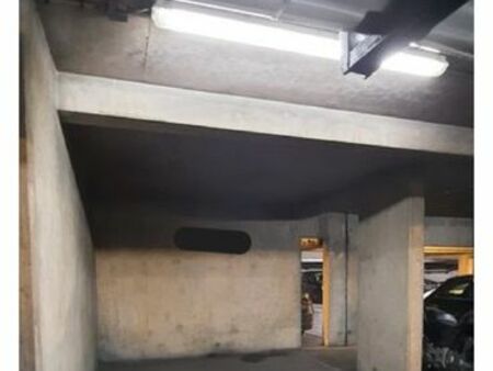 grand parking sécurisé 15m2 - à boulogne-billancourt