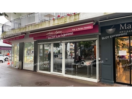 location de local commercial de 56 m² à la baule-escoublac - 44500