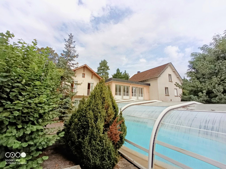 maison 9 pièces - 240m²