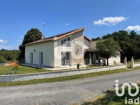 vente demeure d'exception à église-neuve-de-vergt (24380) : à vendre / 164m² église-neuve-