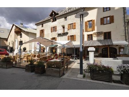 vente commerce 3 pièces 155 m² la salle-les-alpes (05240)