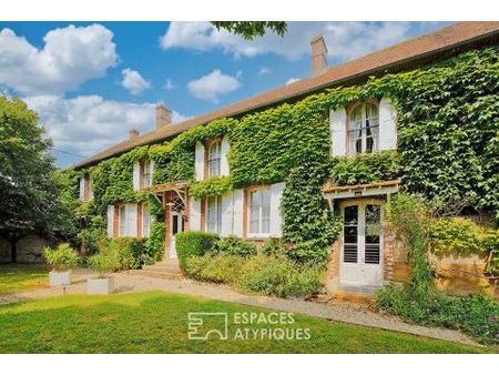 maison de caractère avec dépendances et jardin