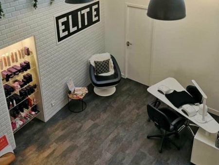 fonds de commerce coiffure 220 m²