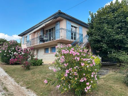 belle maison sur sous-sol  jardin  piscine  garage et dépendance  jardin clos et arboré  p