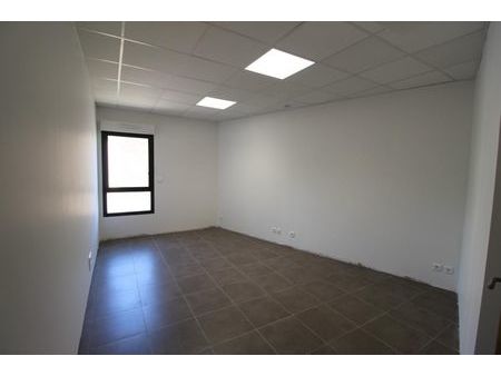 bureaux 106 m²