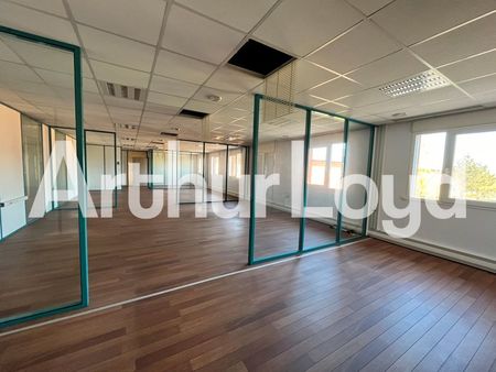 bureaux 457 m² colombelles