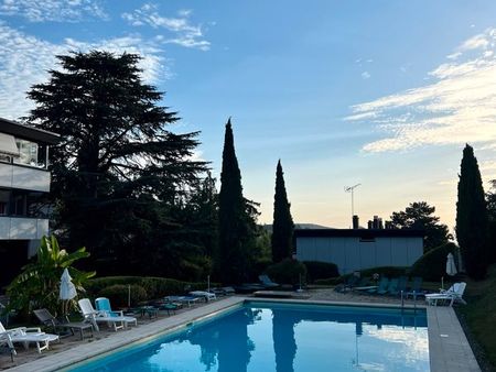 perle rare chamalières avec piscine  garage et balcon