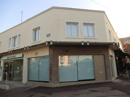 local 300 m² champigny-sur-marne