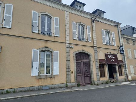 immeuble centre-ville vue sur la mayenne