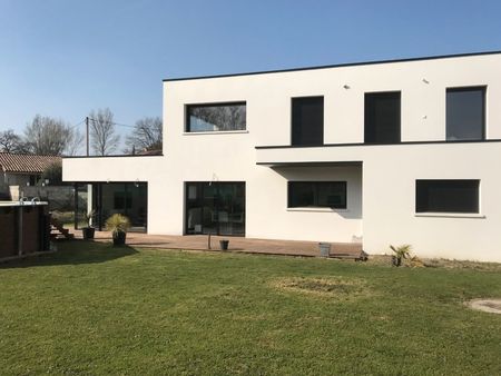 superbe villa d'architecte t5 de 150m2  proche pole activité airbus st martin-colomiers