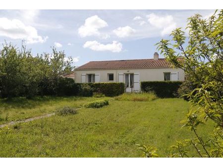 vends maison 80m² sur terrain de 1067m² - 2 ch la boissière-des-landes (85)