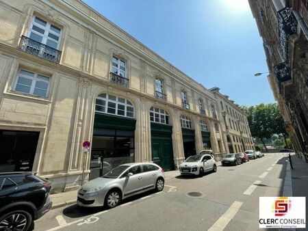 bureaux 64 m²