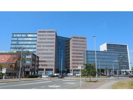 bureaux à louer dans le parc de bureaux zuiderpoort à gand.