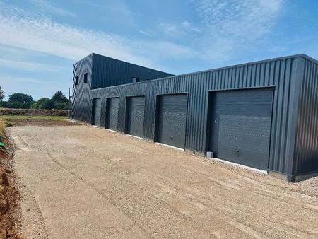 box de stockage/garde meubles quimper