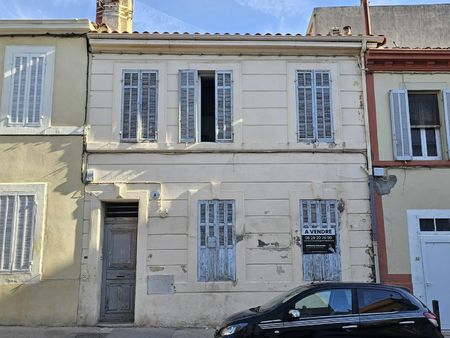 3 appartements dans un immeuble / maison de ville