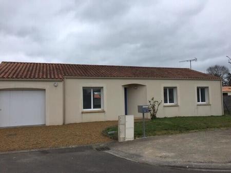 location maison à saint-martin-des-noyers (85140) : à louer / 85m² saint-martin-des-noyers