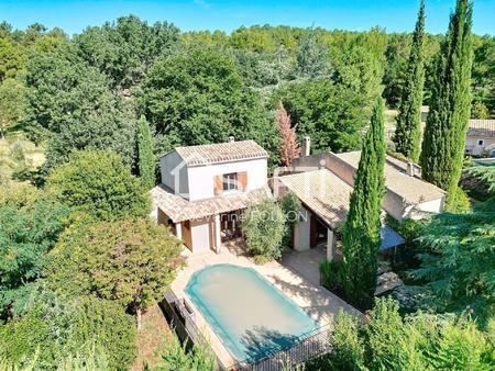 superbe maison à gargas avec piscine et jardin arboré