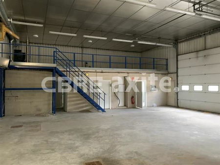 location local d'activités saint jorioz 502 m²