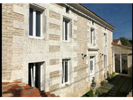 maison de charme proche d'angoulême