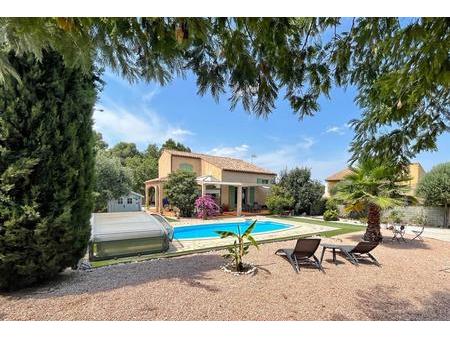 villa avec piscine et studio indépendant